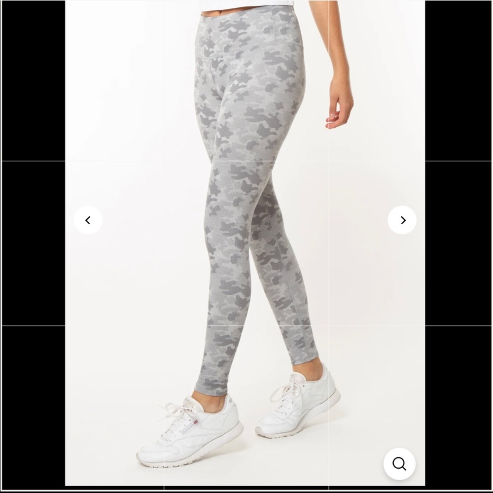 Kyodan light grey camo leggings